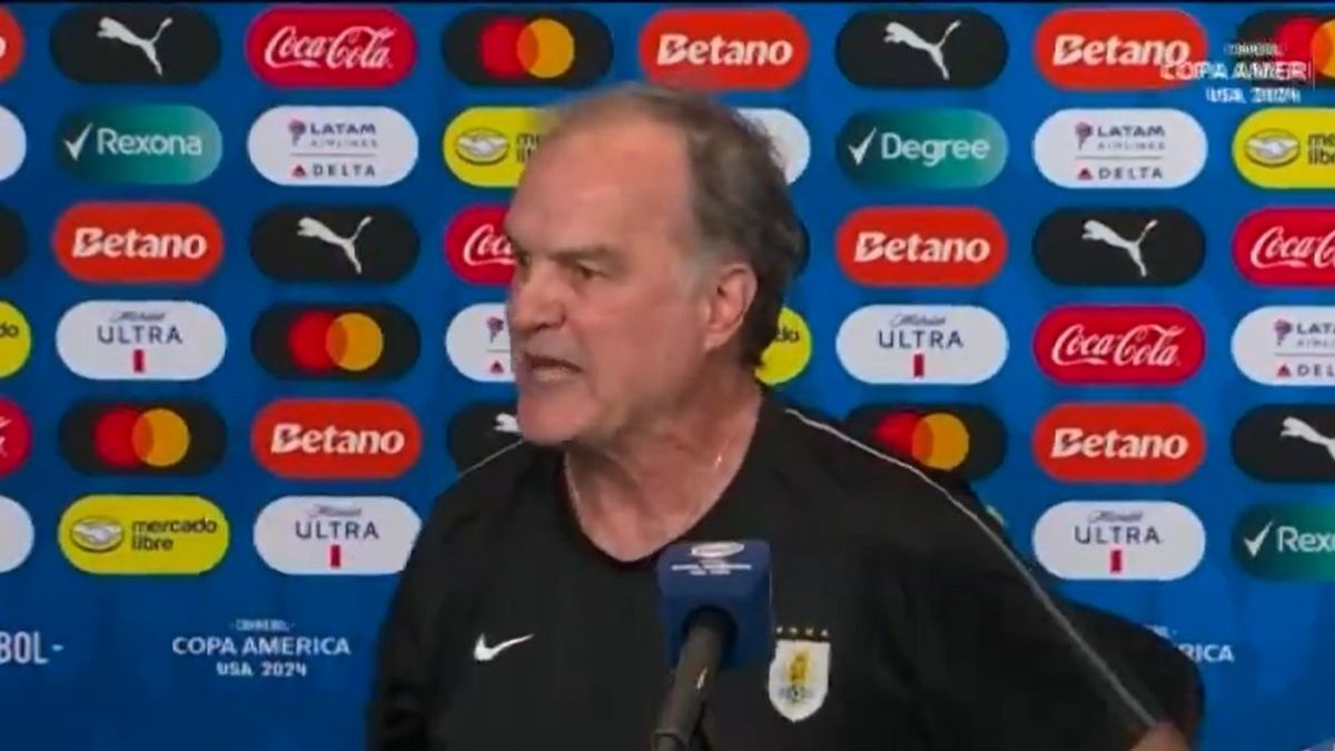 Phat bieu gay sung sot cua Bielsa hinh anh