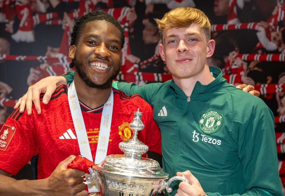 MU sap chia tay cau thu thu 8 hinh anh