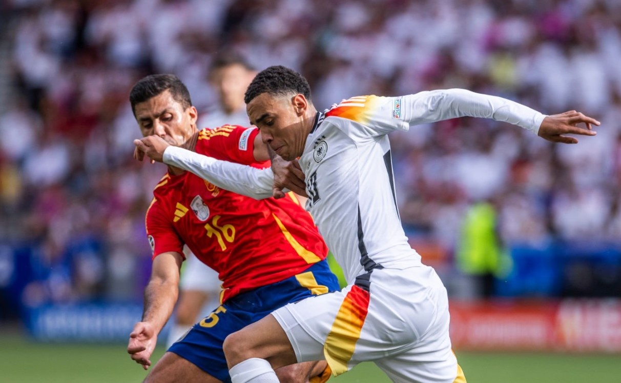 Doi hinh hay nhat Euro anh 2