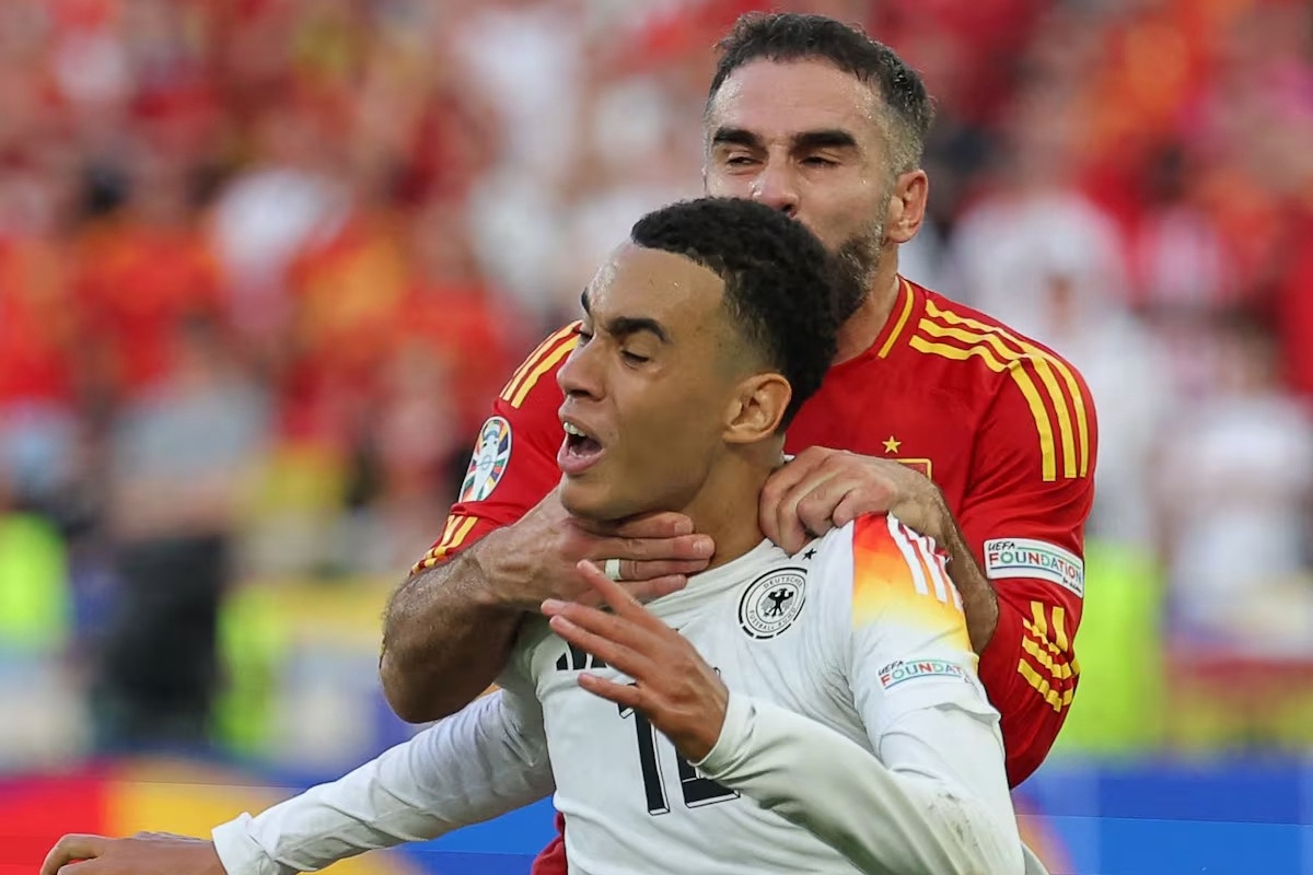 Loi xin loi cua Mourinho chi ra su that ve Carvajal hinh anh