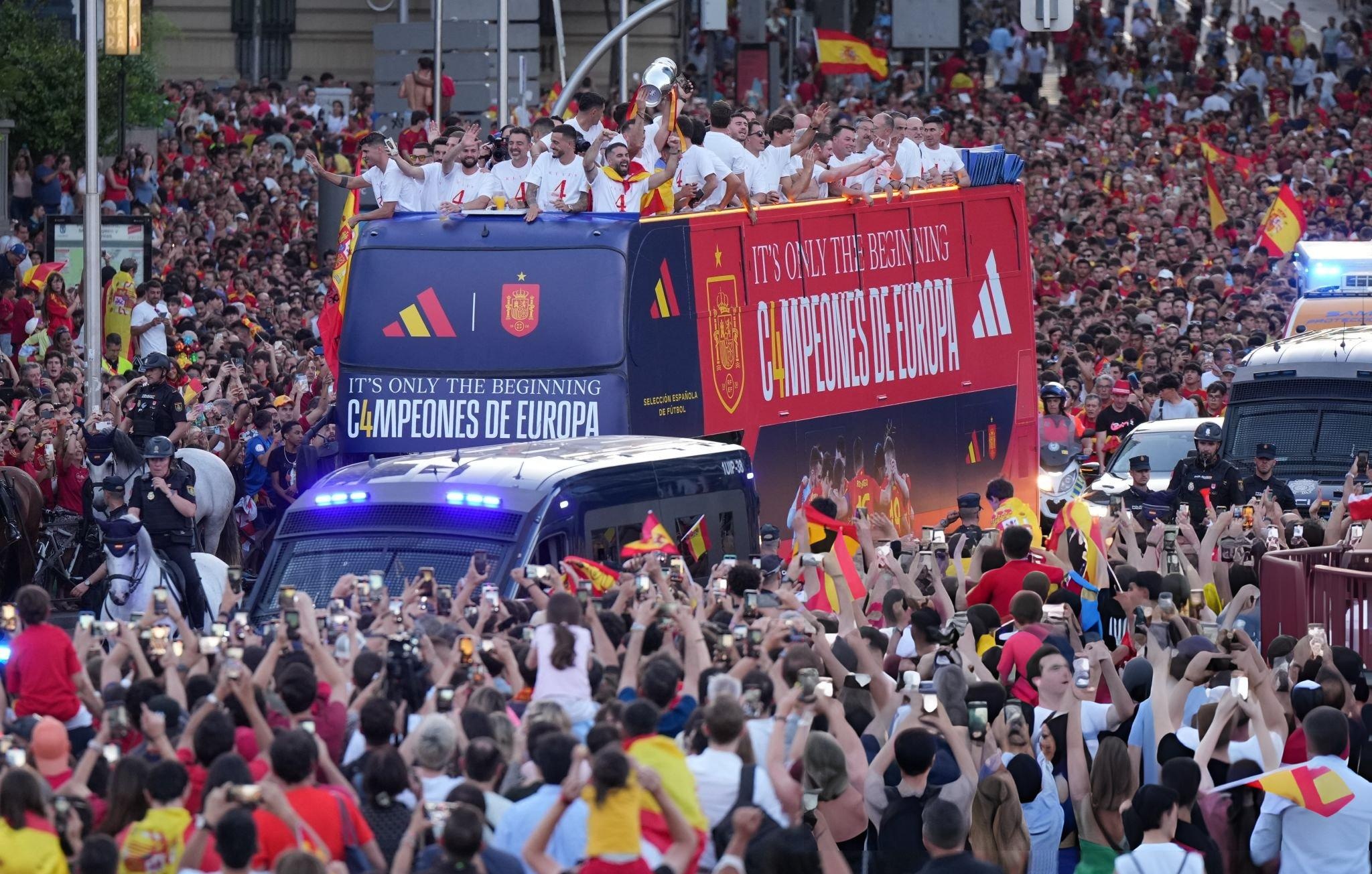 Tay Ban Nha vo dich anh 5