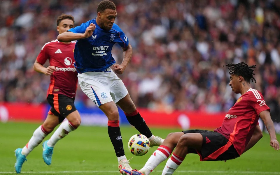 Tan binh 52 trieu bang cua MU gay an tuong hinh anh