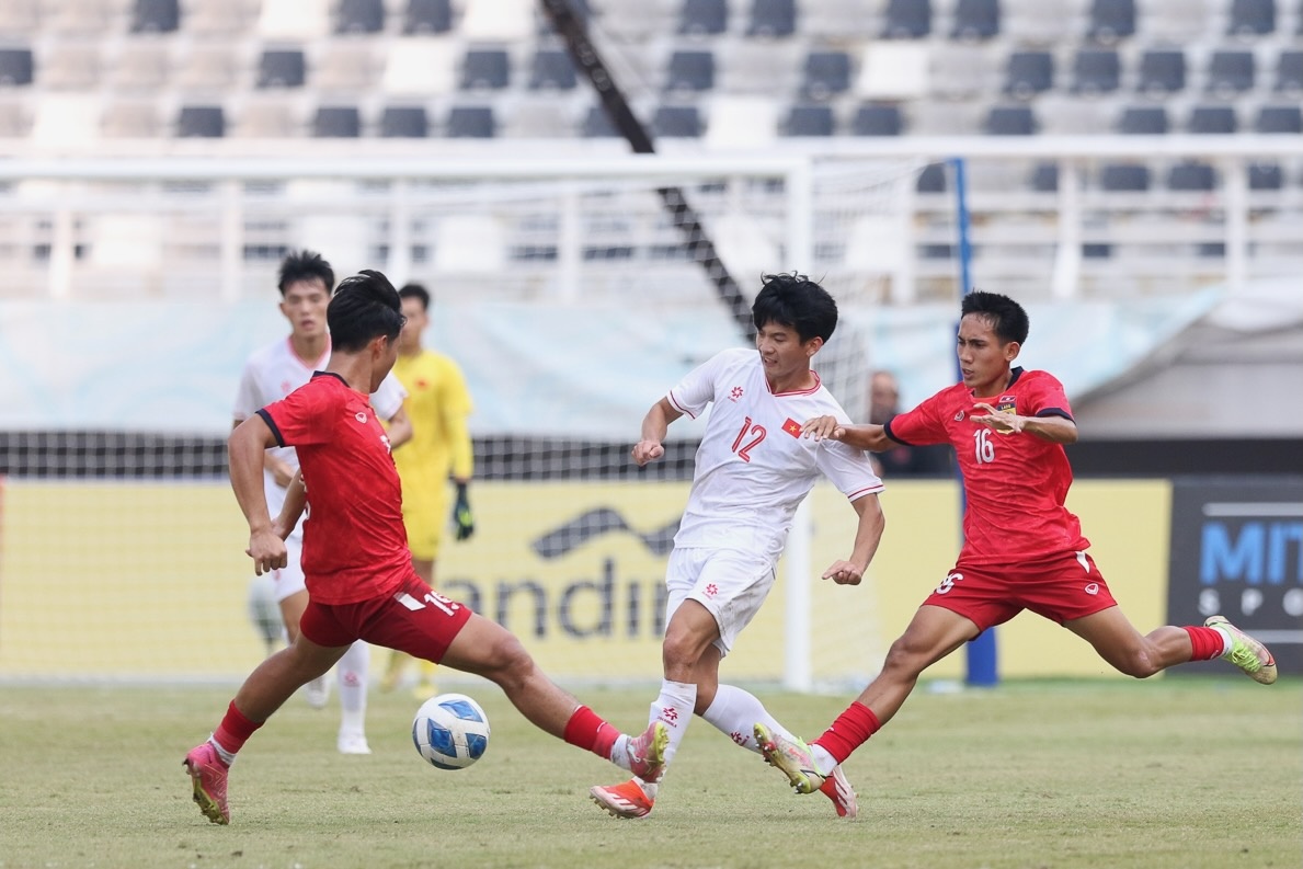 U19 Viet Nam vs Lao anh 1