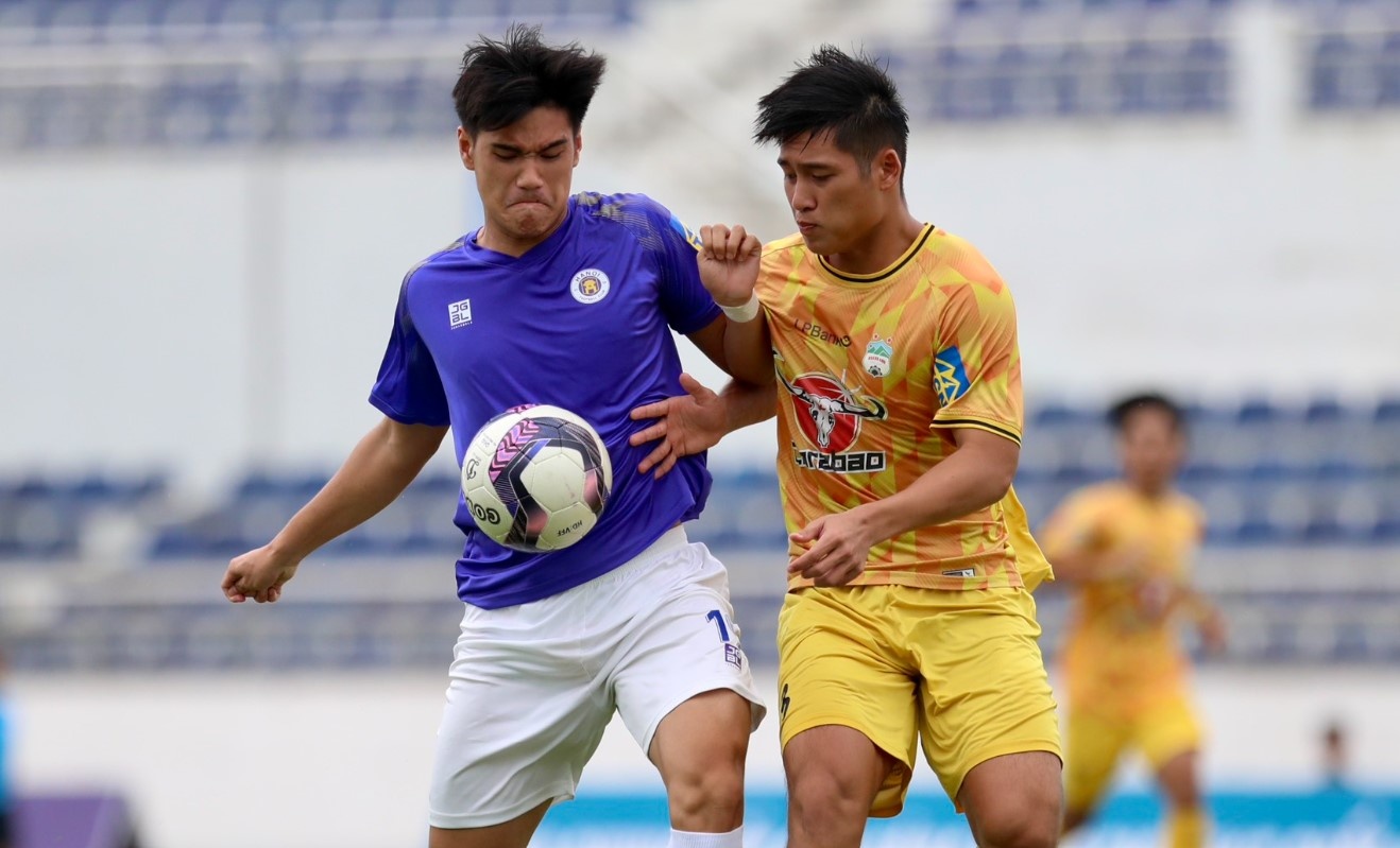 HLV Brazil giup U17 Ha Noi gianh chuc vo dich lich su hinh anh