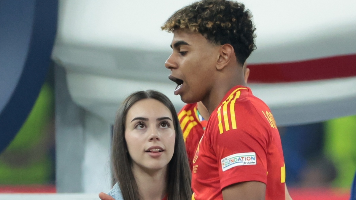 Lum xum tinh ai se lam hai Lamine Yamal hinh anh