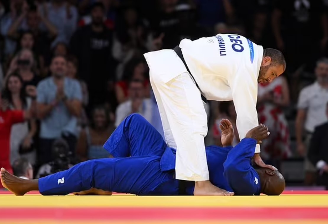 Vo si tra gia dat boi hanh dong phi the thao tai Olympic hinh anh