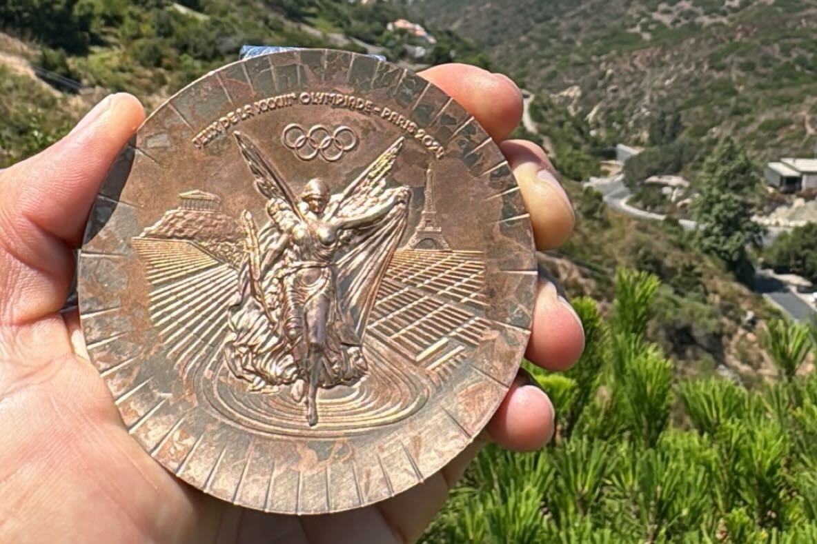 Huy chuong Olympic 2024 bi ri set sau mot tuan hinh anh