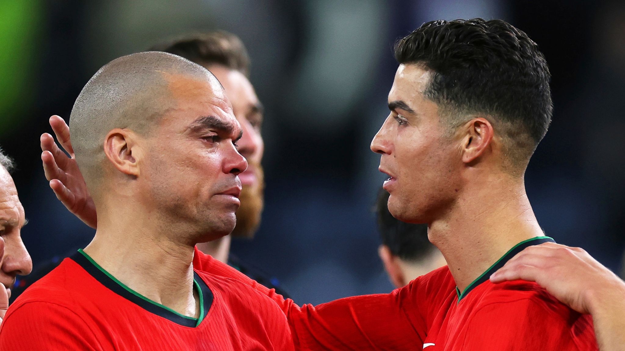 Loi hua bat thanh cua Pepe voi Ronaldo hinh anh