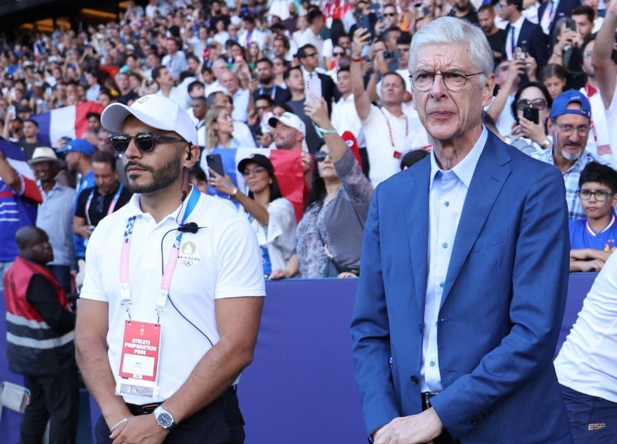 Dan khach VIP chung kien Olympic Phap guc nga o chung ket hinh anh