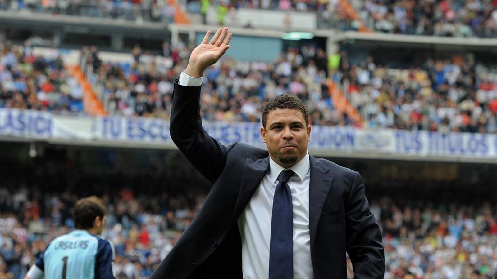 Ronaldo 'beo' thu loi lon neu ban CLB La Liga hinh anh