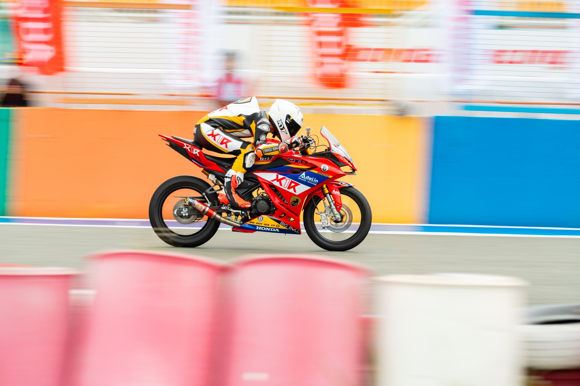 Cac tay dua mo to Viet Nam co san choi moi hinh anh