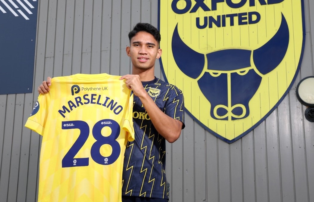 Sao tre Indonesia duoc CLB Anh chieu mo hinh anh