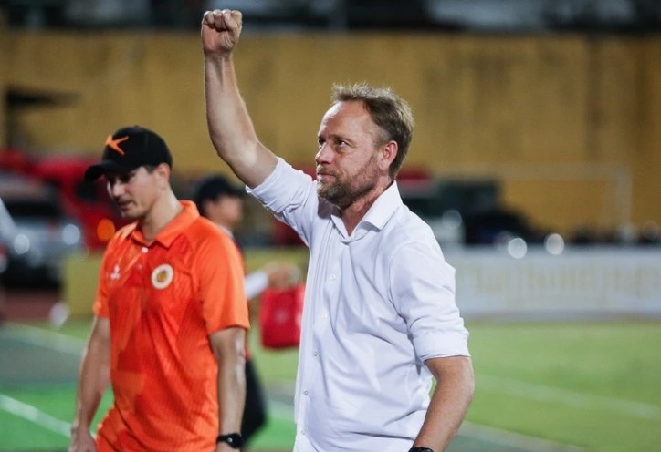 CAHN danh bai DKVD Thai Lan o cup Dong Nam A hinh anh