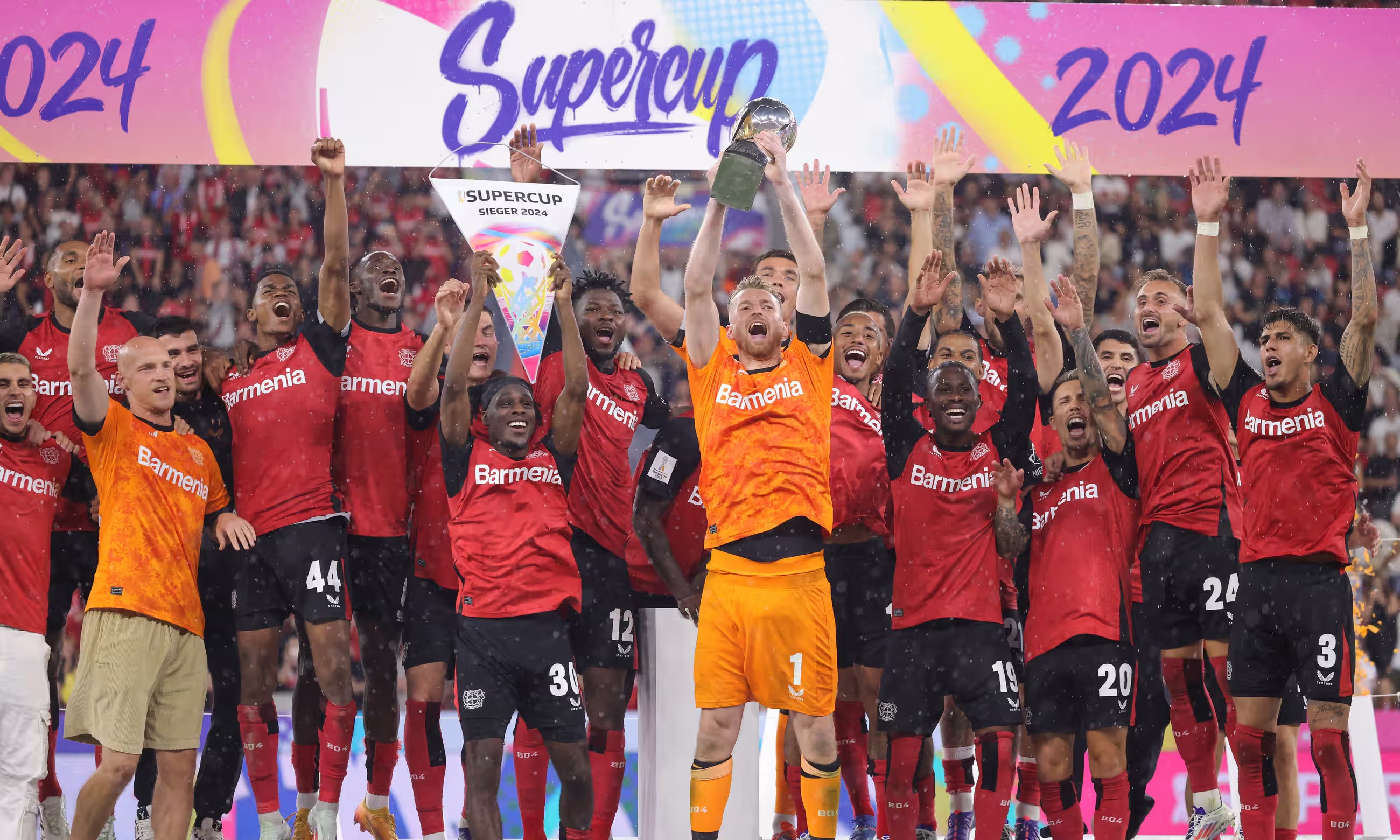 Leverkusen van la cai dinh trong mat Bayern Munich hinh anh