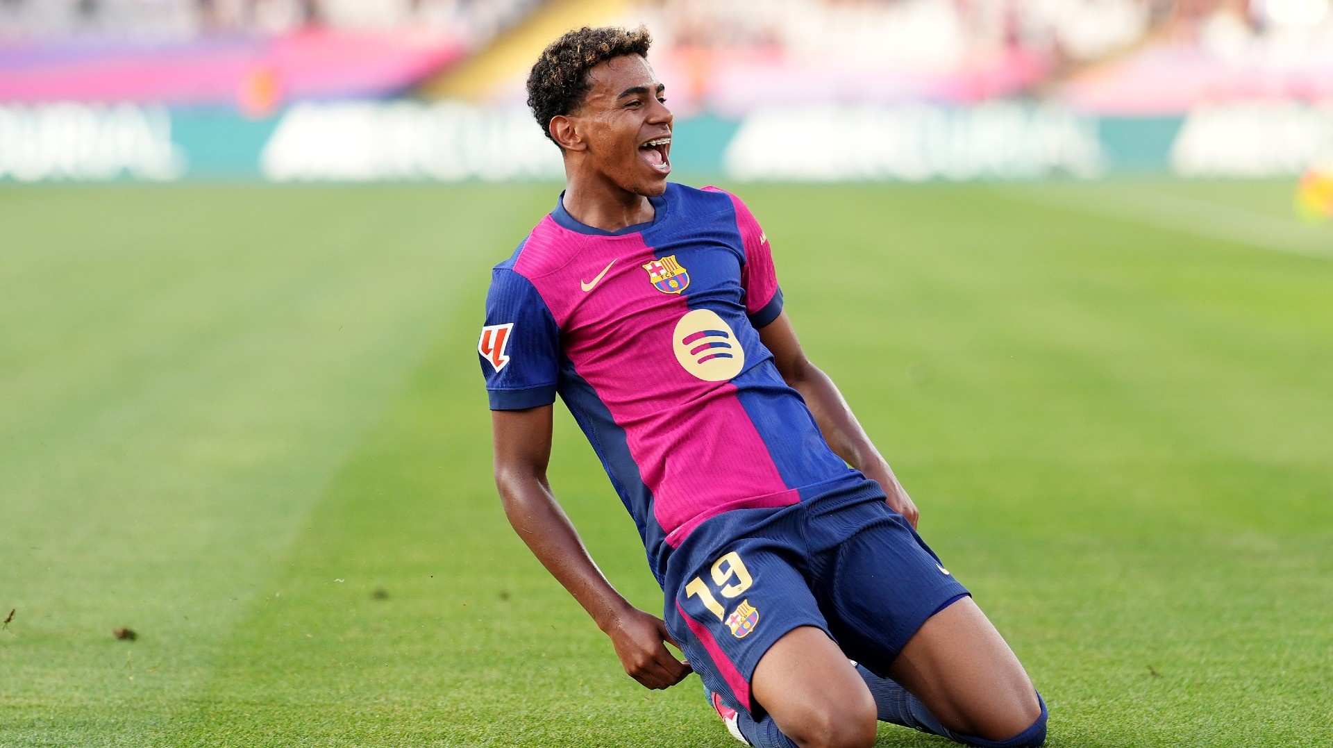 Ban thang khong tuong cua Lamine Yamal hinh anh