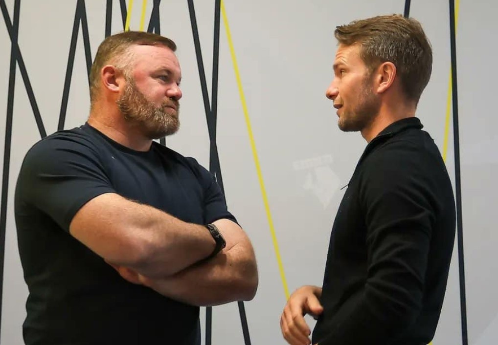 Rooney thua Cleverley hinh anh