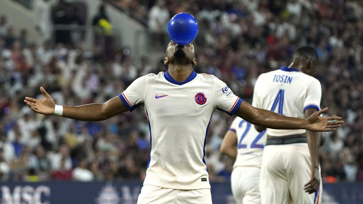 Chelsea thoat hiem truoc doi bong Thuy Si hinh anh