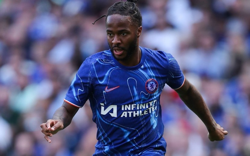 Arsenal bat ngo chieu mo Sterling hinh anh