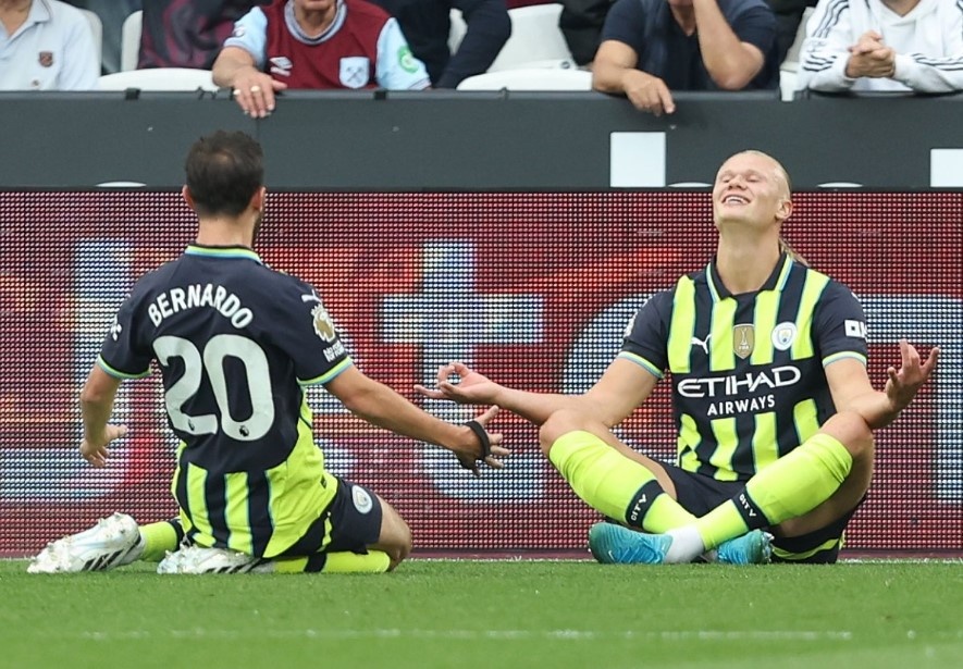 Haaland lai lap hat-trick hinh anh