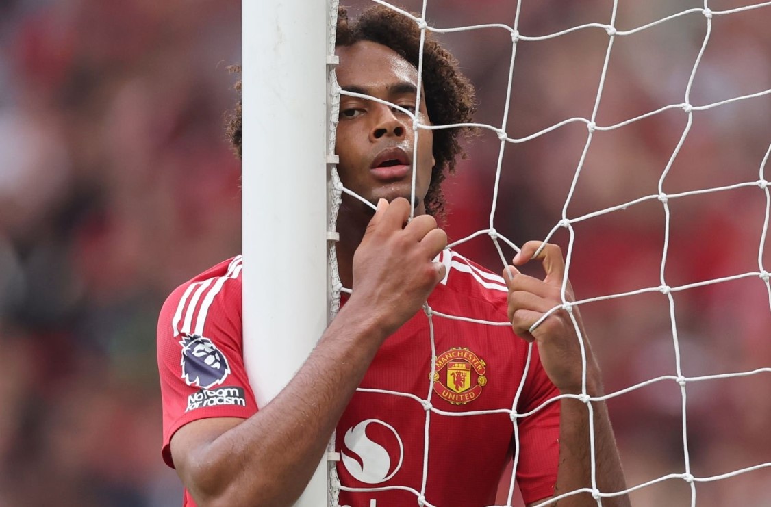 Liverpool nhan chim Man Utd tai Old Trafford hinh anh