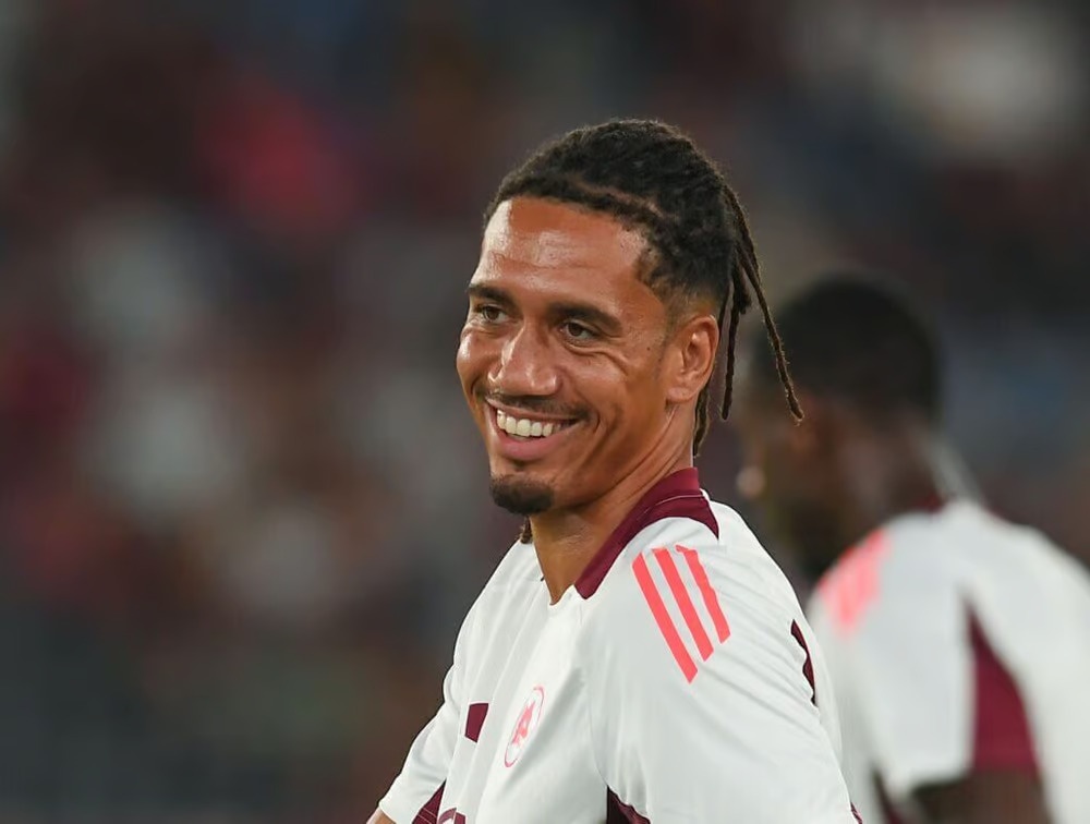 Smalling roi bo bong da chau Au hinh anh