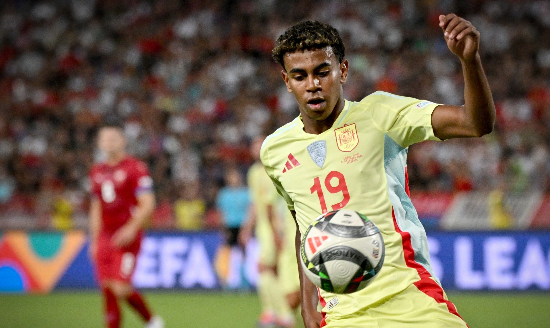 CIES da dung ve Lamine Yamal hinh anh