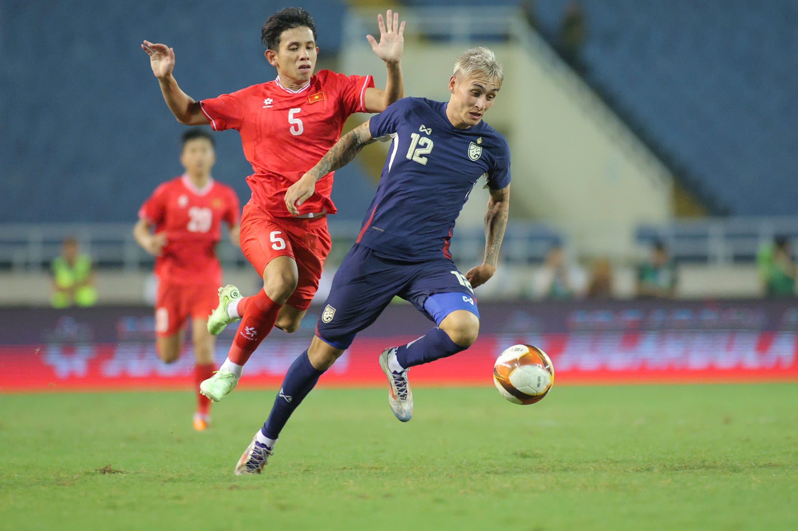 Viet Nam vs Thai Lan anh 7
