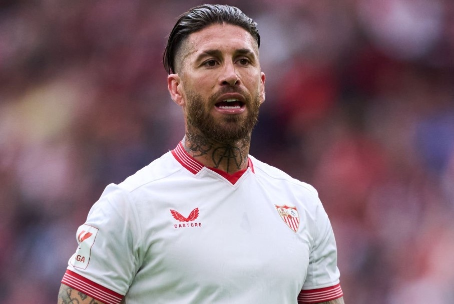 Ramos loay hoay tim ben do hinh anh