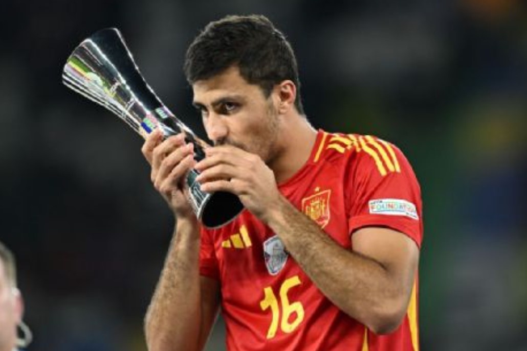 Rodri len tieng ve co hoi gianh Qua bong vang hinh anh