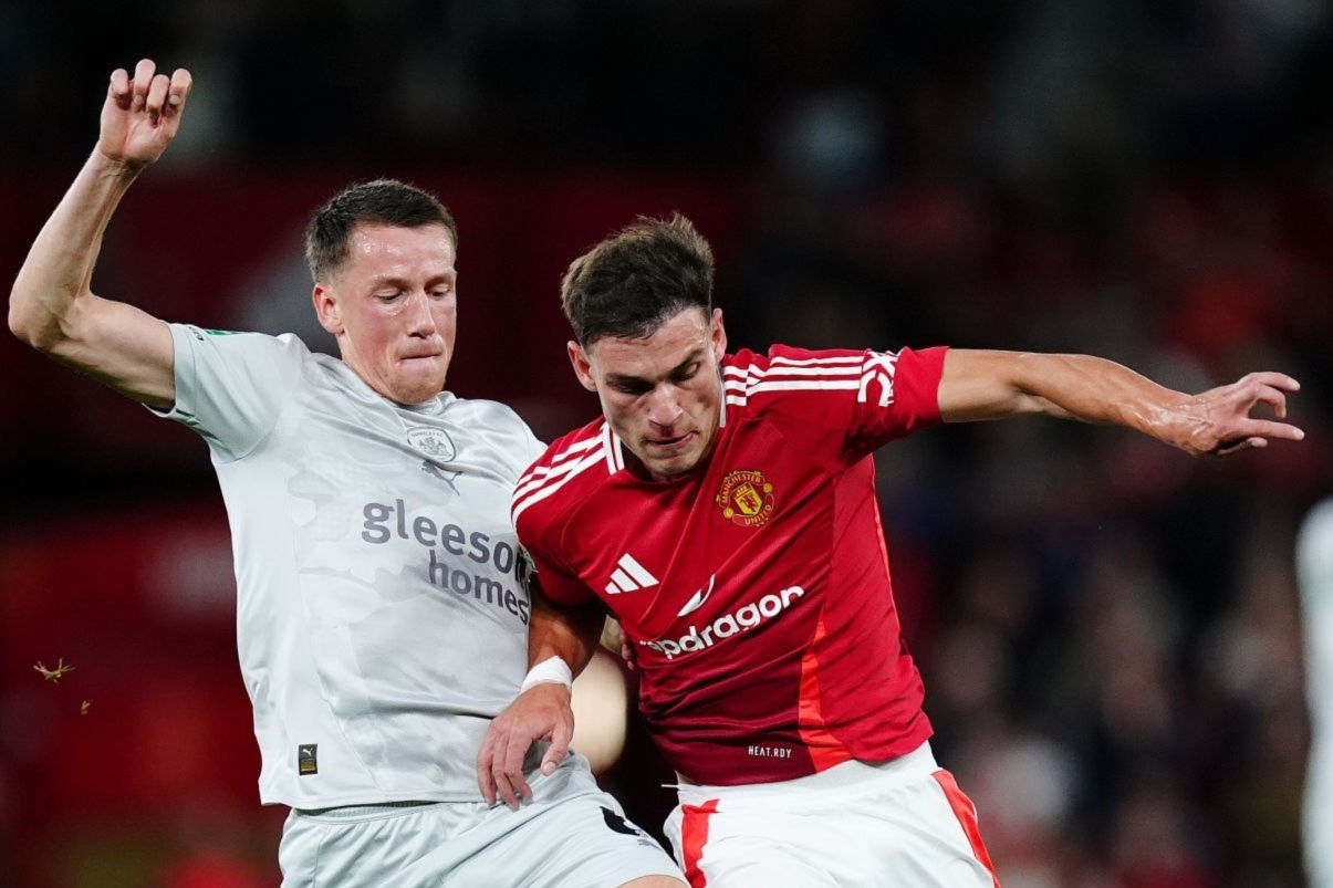 Ugarte co gioi khong? hinh anh