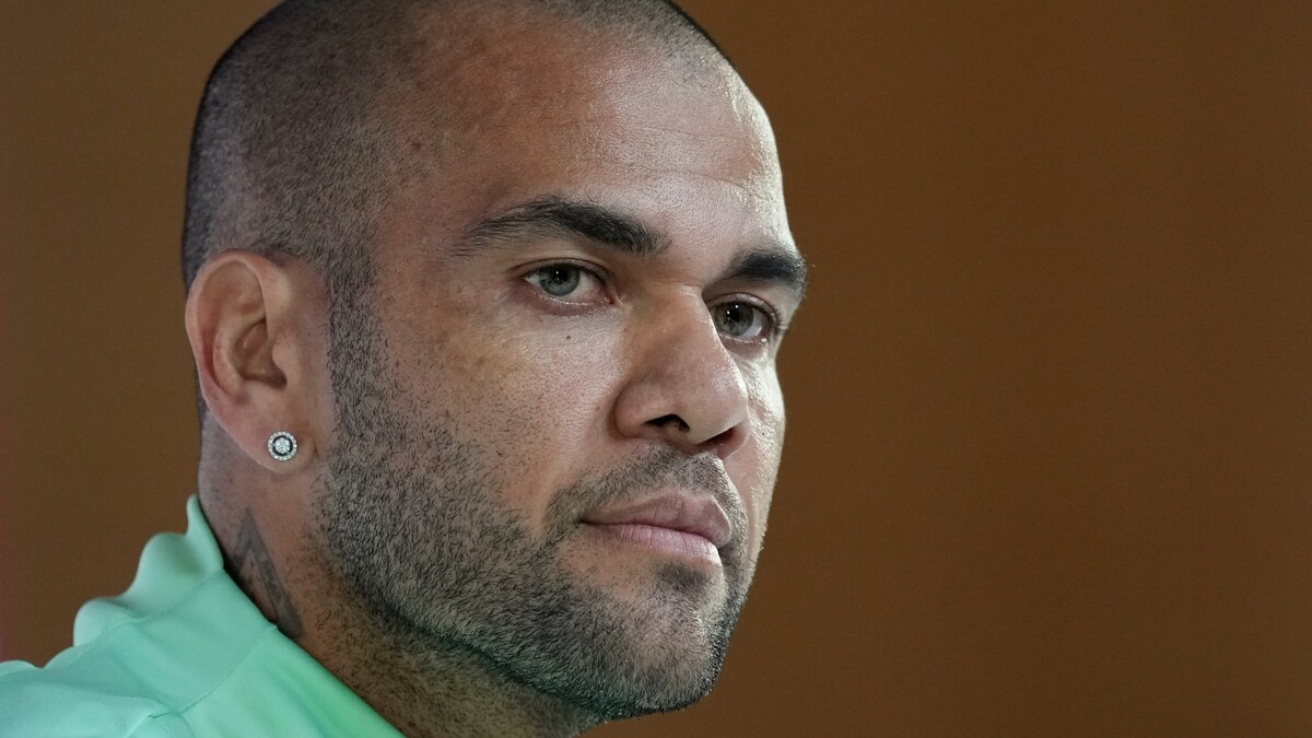 Dani Alves gio da khac hinh anh