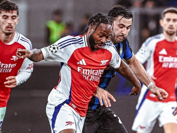 Sterling lap ky luc chua tung co tai Champions League hinh anh