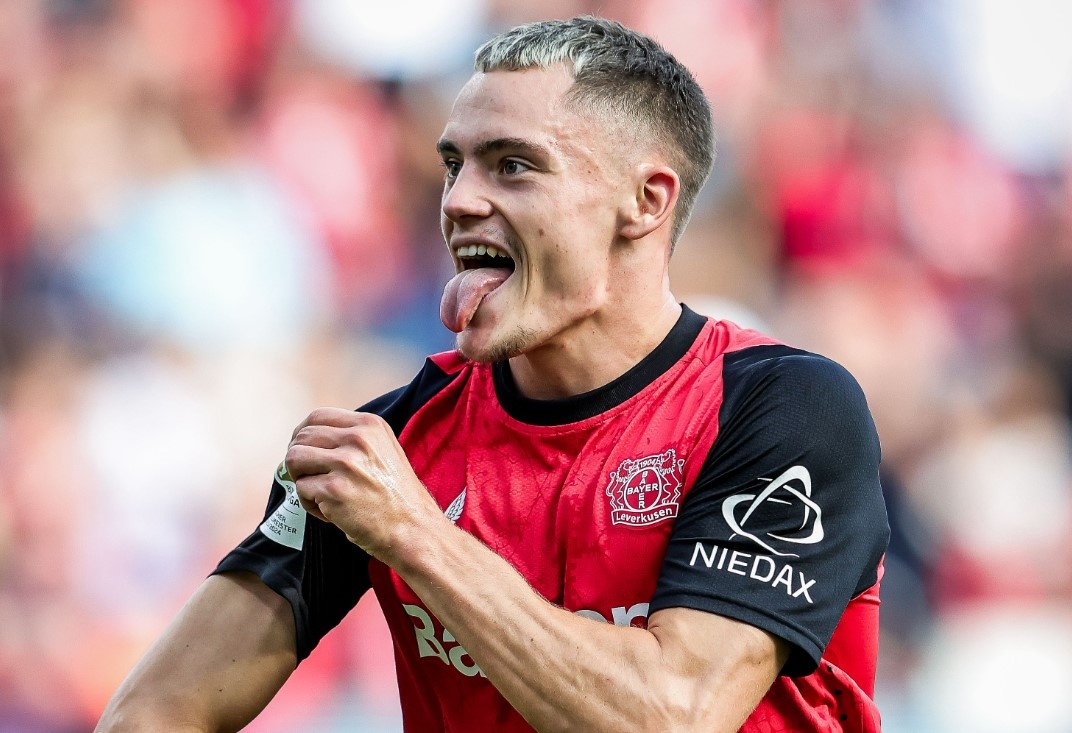 Tran cau dien ro cua Leverkusen hinh anh