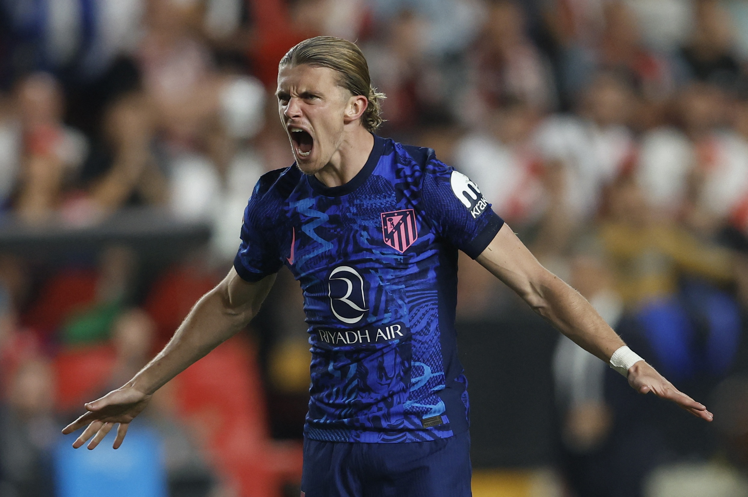 Gallagher di vao lich su Atletico Madrid hinh anh