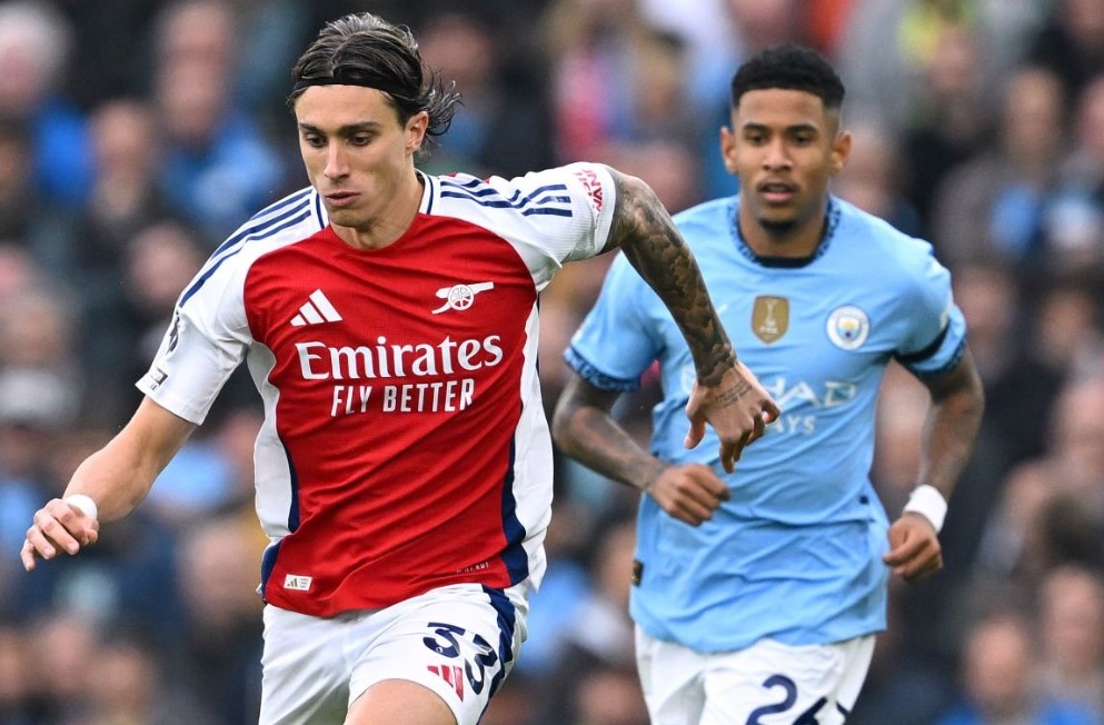 Man City thoat thua Arsenal o phut 90+8 hinh anh