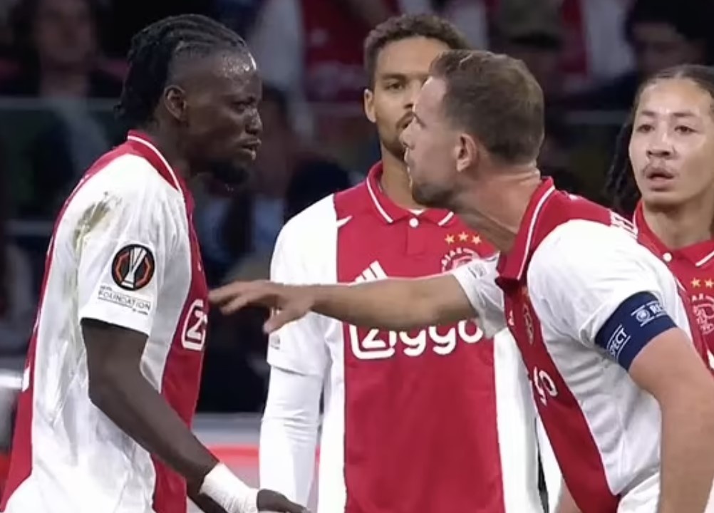 Henderson noi gian hinh anh