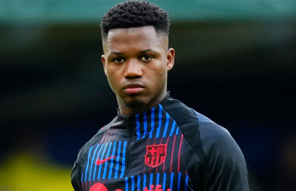 Khoanh khac buon cua 'truyen nhan Messi' hinh anh