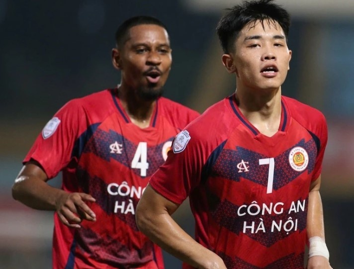 Que Ngoc Hai mac loi, CLB CAHN thang tran dau tai V.League 2024/25 hinh anh