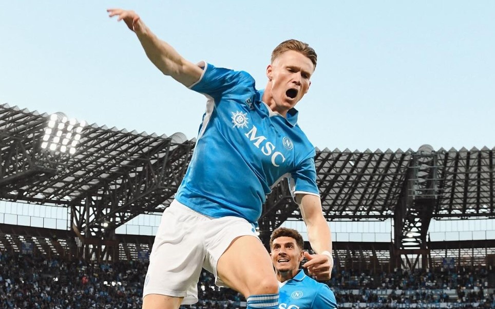 McTominay thang hoa sau khi roi MU hinh anh