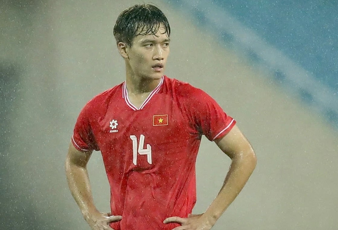 Hoang Duc xuong hang Nhat thi dau hinh anh