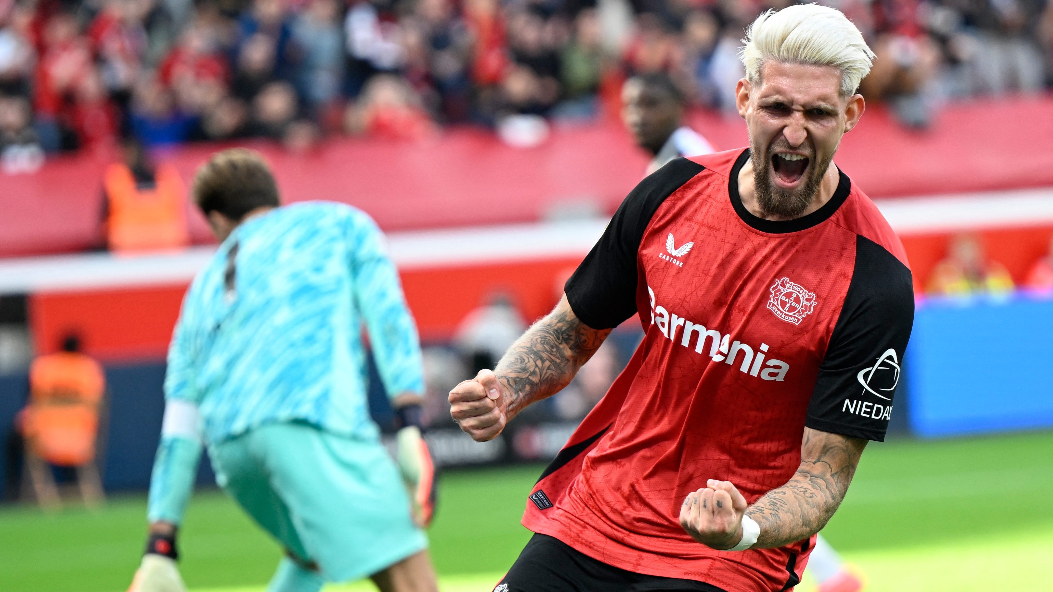 Leverkusen giai ma 'hien tuong' Bundesliga hinh anh