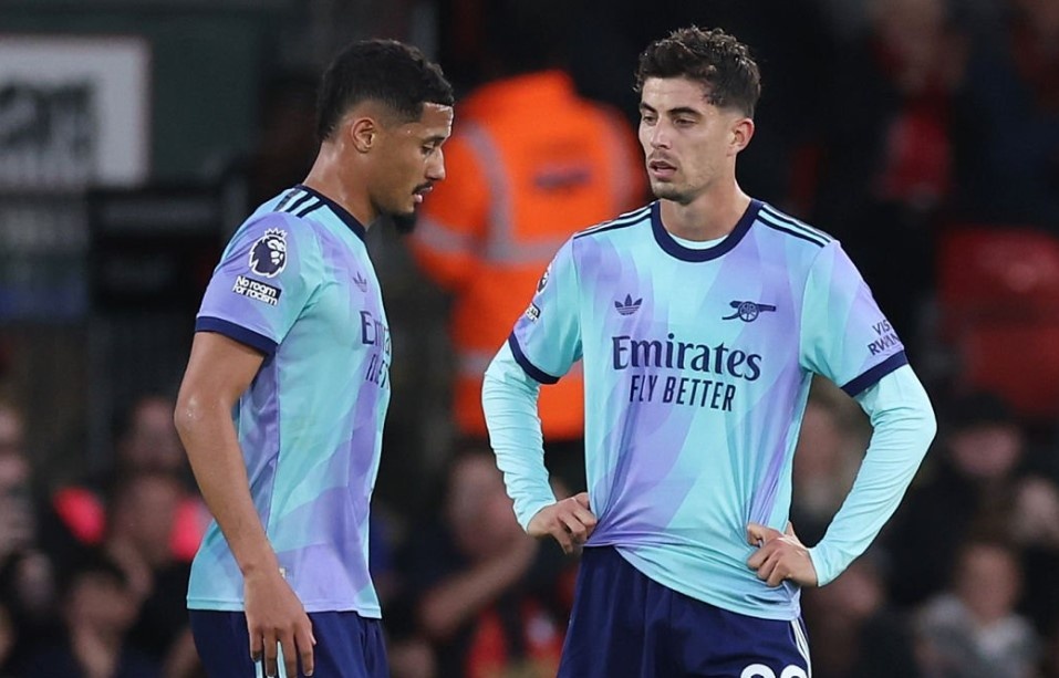 Arsenal sa lay vi the do hinh anh