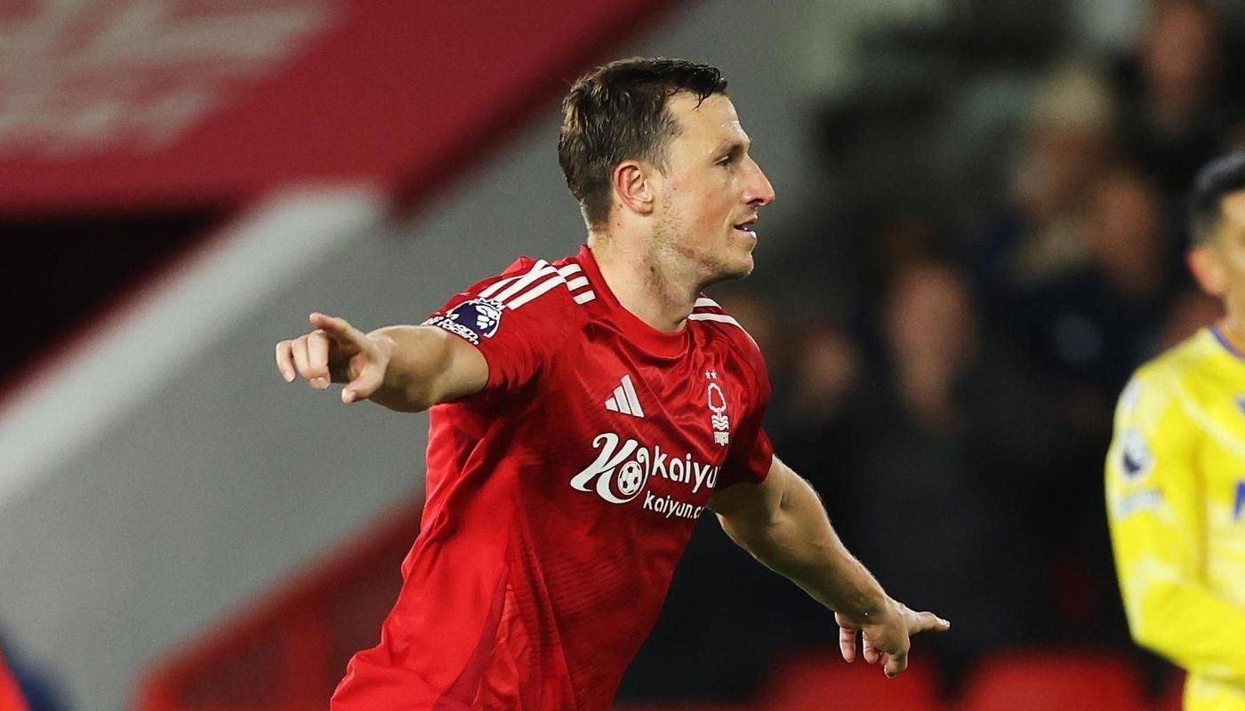 Nottingham Forest khien Premier League ngo ngang hinh anh