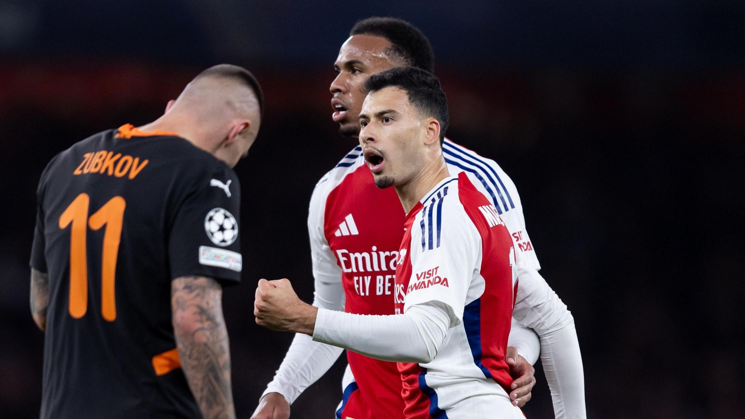 Arsenal ban 7 cau thu de mua tien dao moi hinh anh