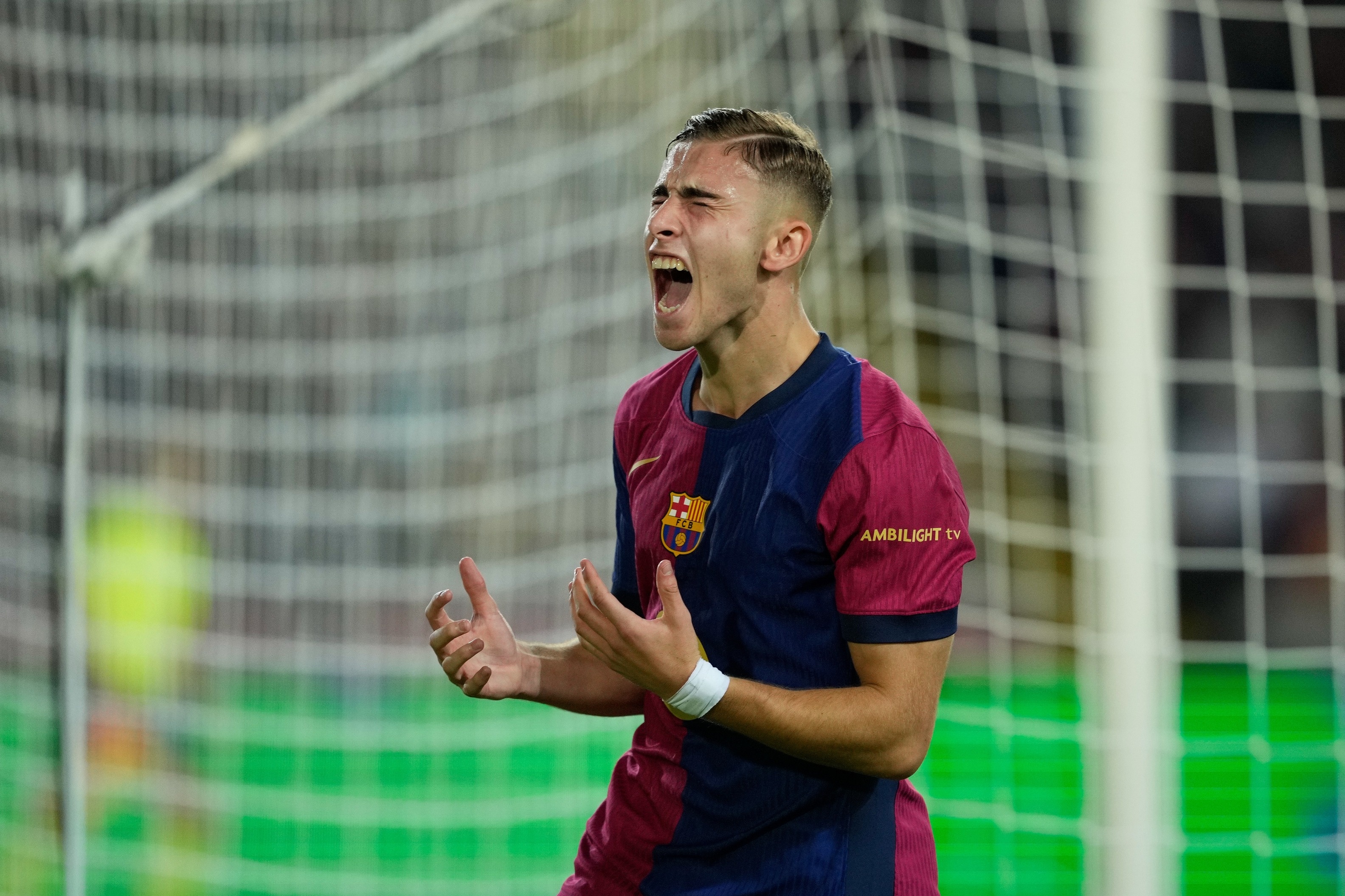 Canh bac tao bao cua Barca hinh anh