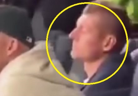 Kroos ngu gat khi xem Real Madrid hinh anh