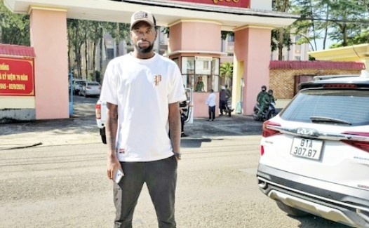 Phan ung cua HAGL khi bi cam chuyen nhuong vo thoi han hinh anh