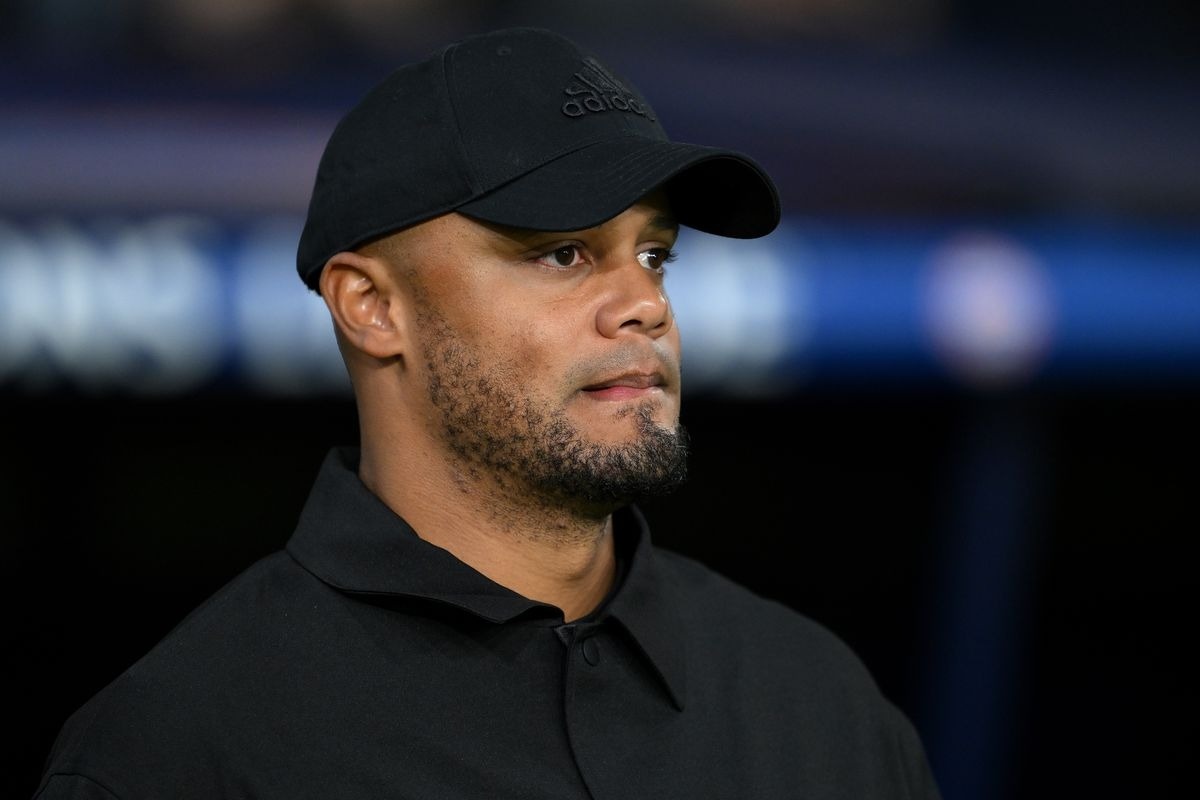 Bayern Munich san sang sa thai Kompany hinh anh