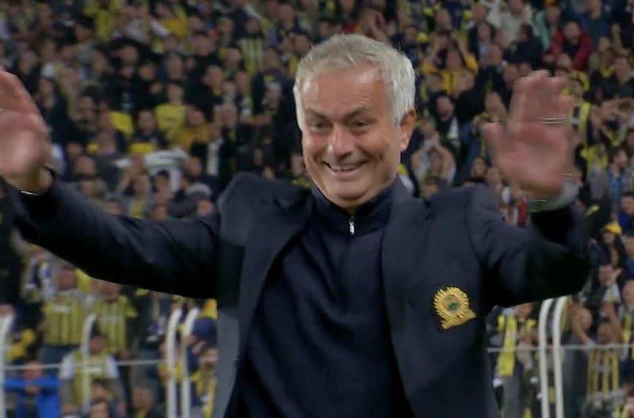 Onana lam Mourinho choang vang hinh anh