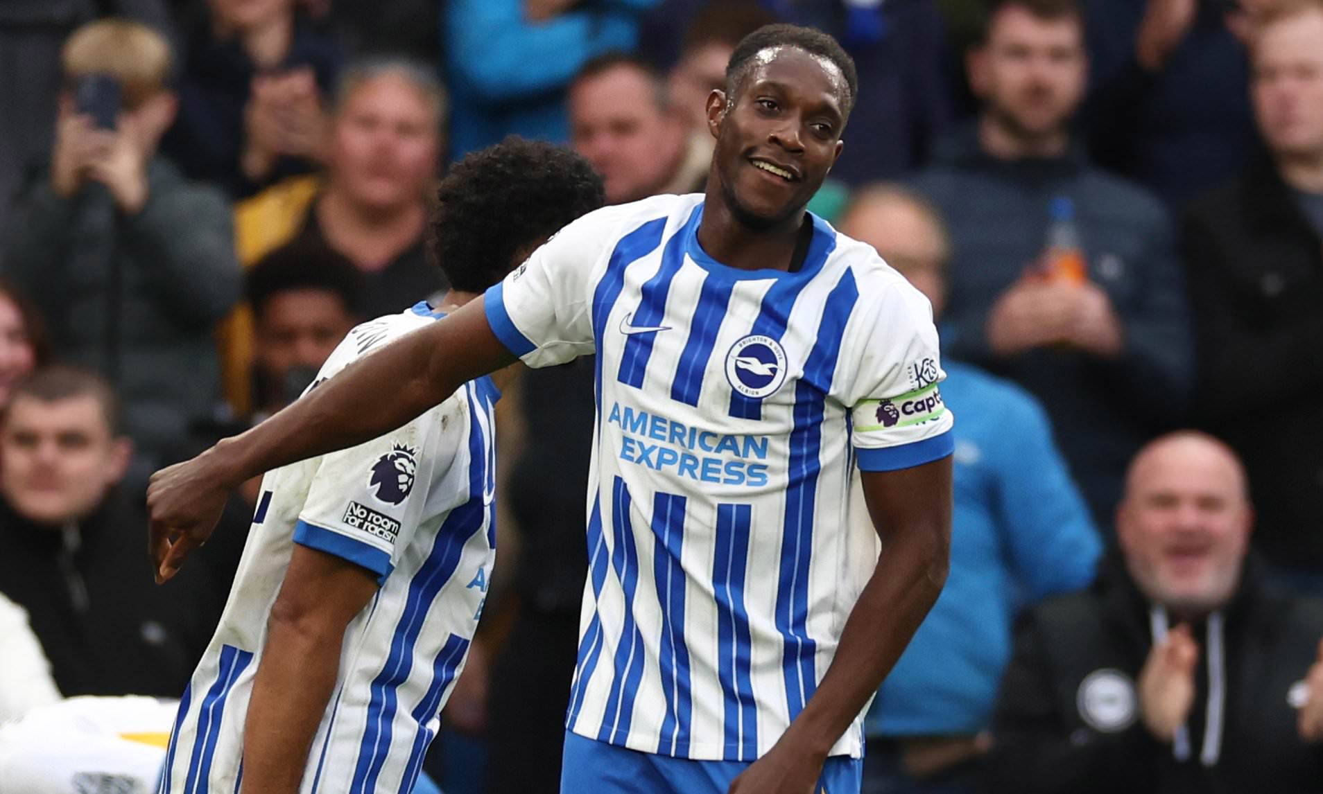 Welbeck gay kinh ngac hinh anh